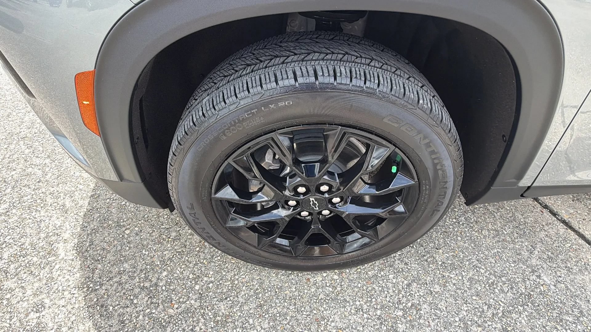 Used 2026 Chevrolet Traverse LT w/ Midnight/Sport Edition FWD image 12