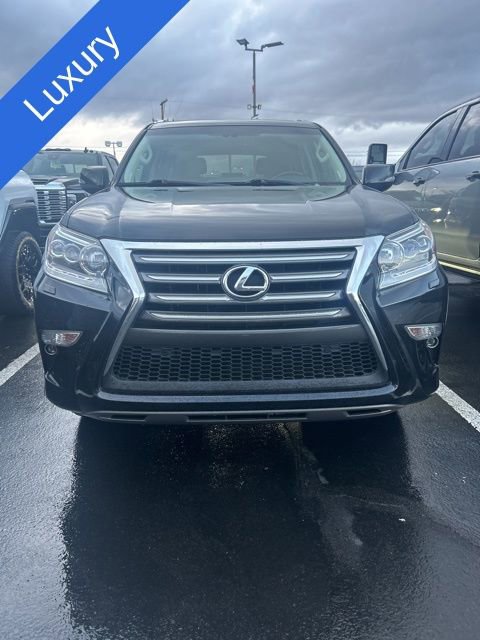 Used 2019 Lexus GX 460 image 2