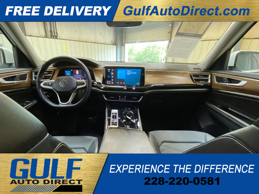 Used 2025 Volkswagen Atlas SE FWD image 2