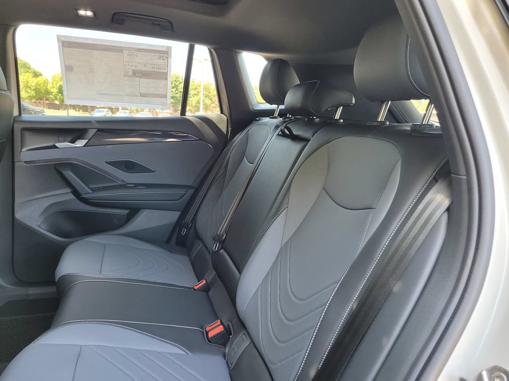 New 2026 Volkswagen Tiguan SE R-Line AWD/4WD image 13