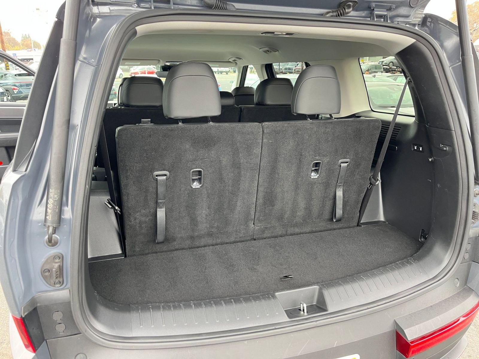 Used 2025 Hyundai Santa Fe SEL image 33