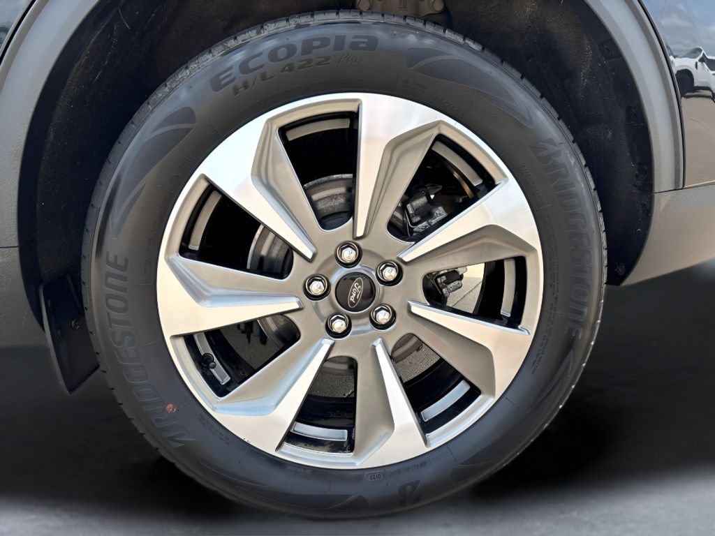 Used 2025 Ford Escape Platinum AWD/4WD image 32