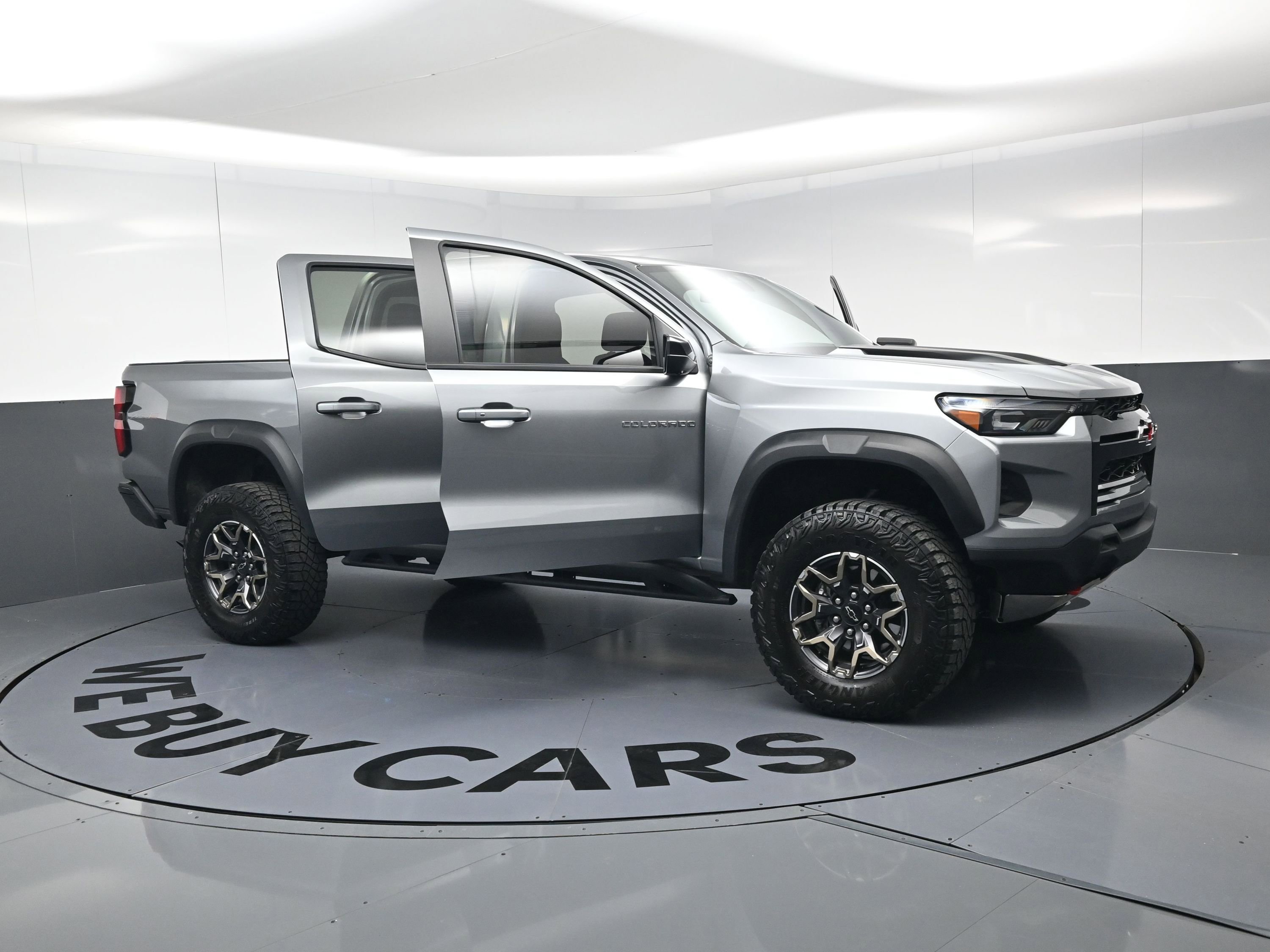 Used 2024 Chevrolet Colorado ZR2 w/ Technology Package image 24