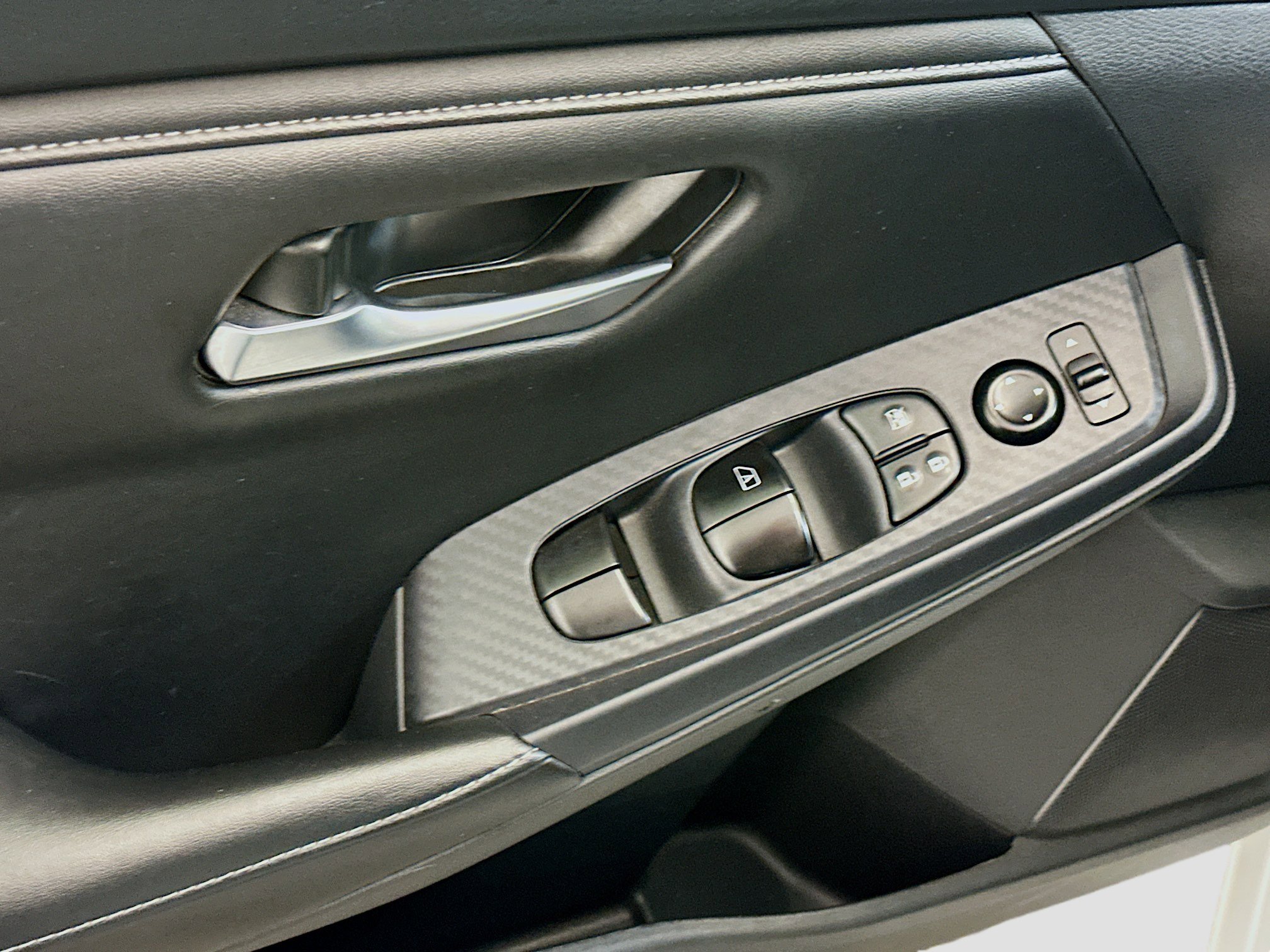 Used 2024 Nissan Sentra SV FWD image 15