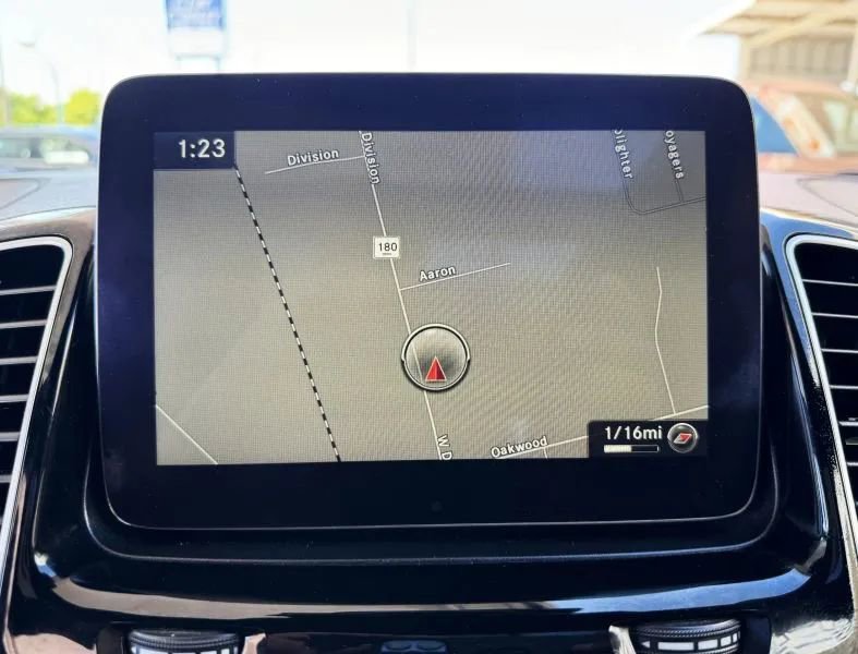 Used 2017 Mercedes-Benz GLS 450 4MATIC image 25