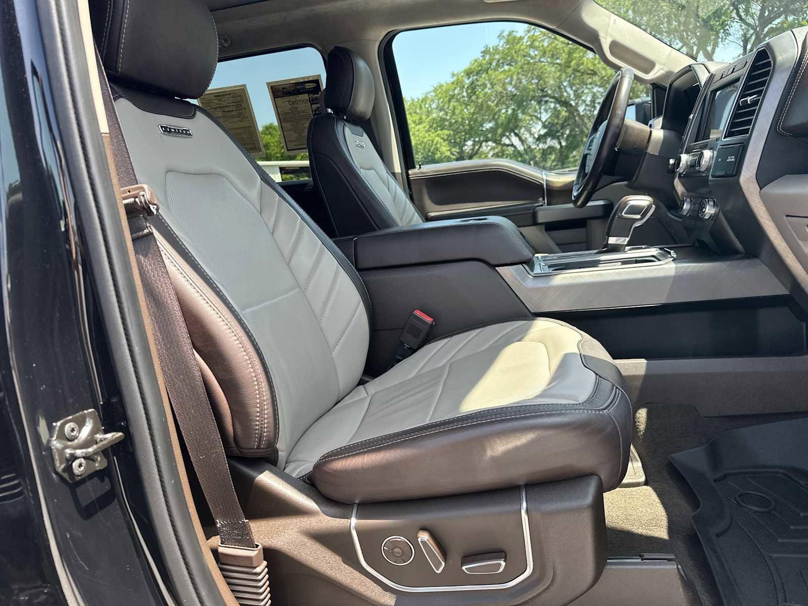 Used 2020 Ford F150 Limited AWD/4WD image 27