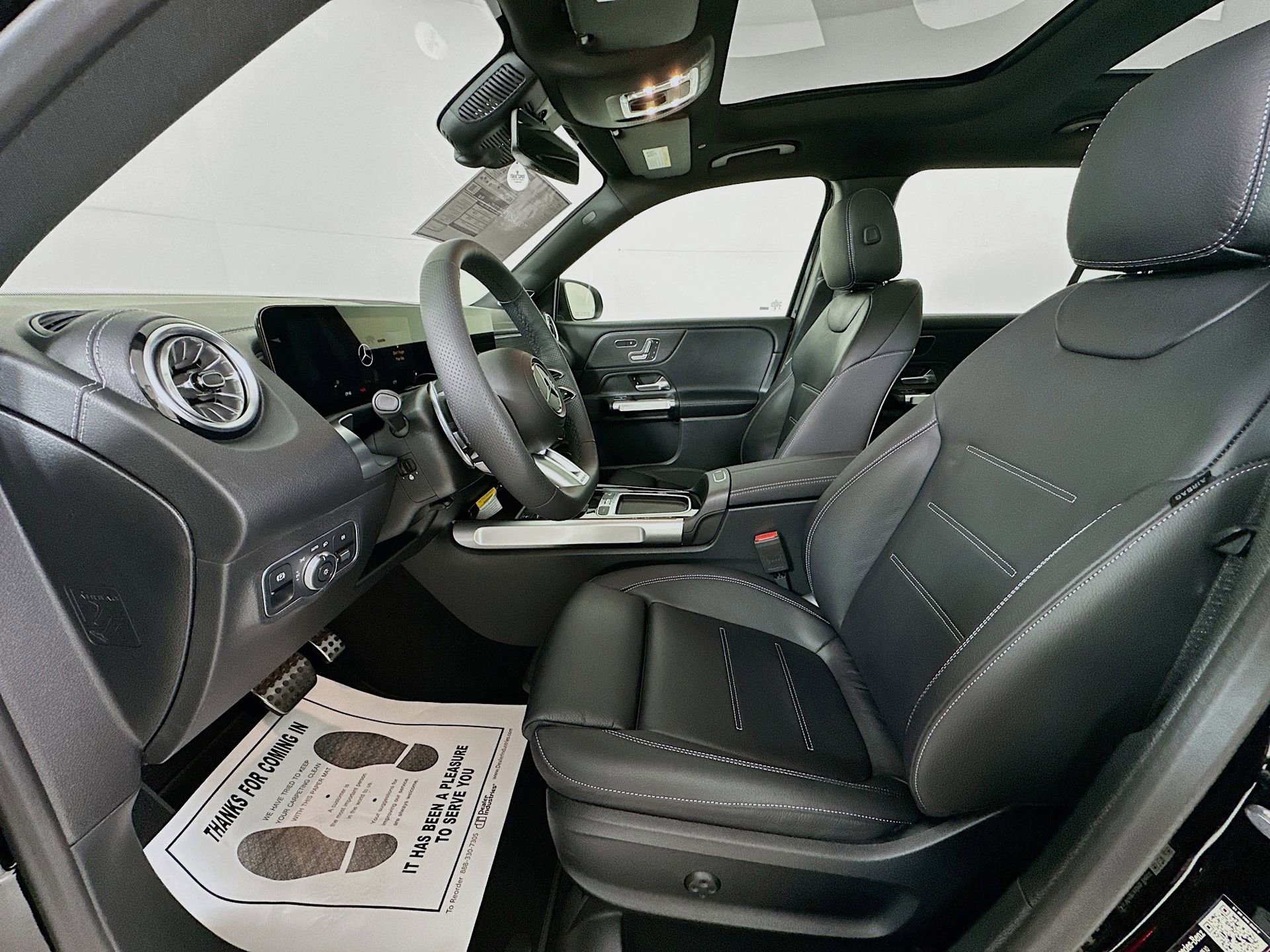 New 2026 Mercedes-Benz GLB 35 AMG 4MATIC image 23