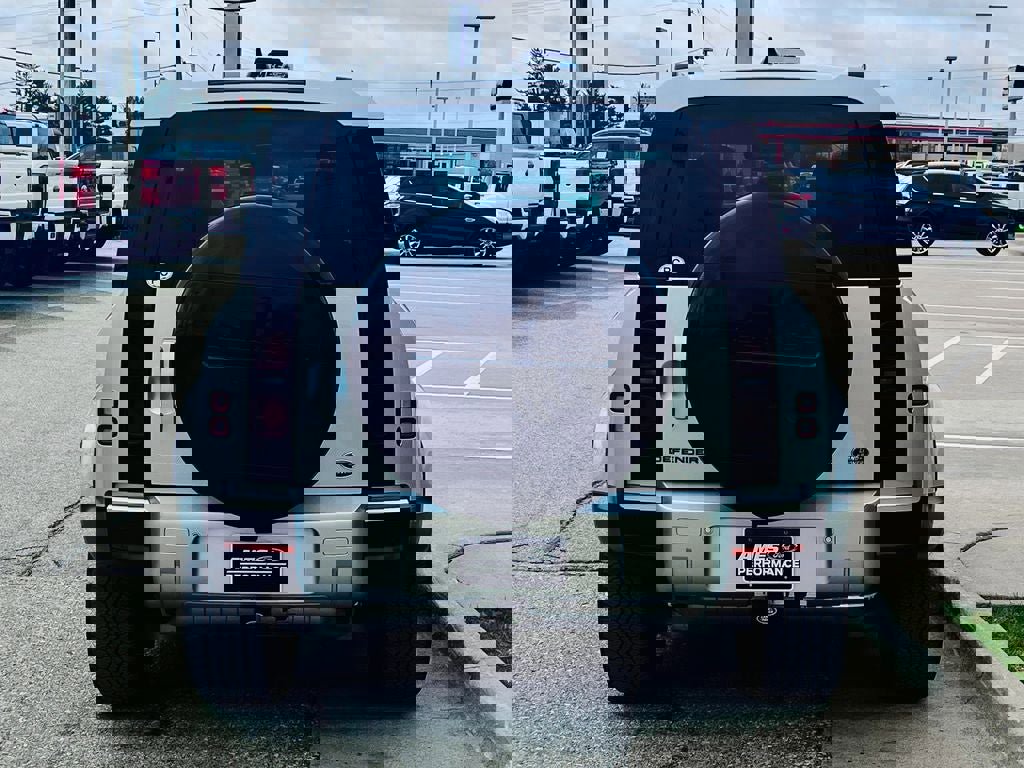 Used 2023 Land Rover Defender 110 S image 5