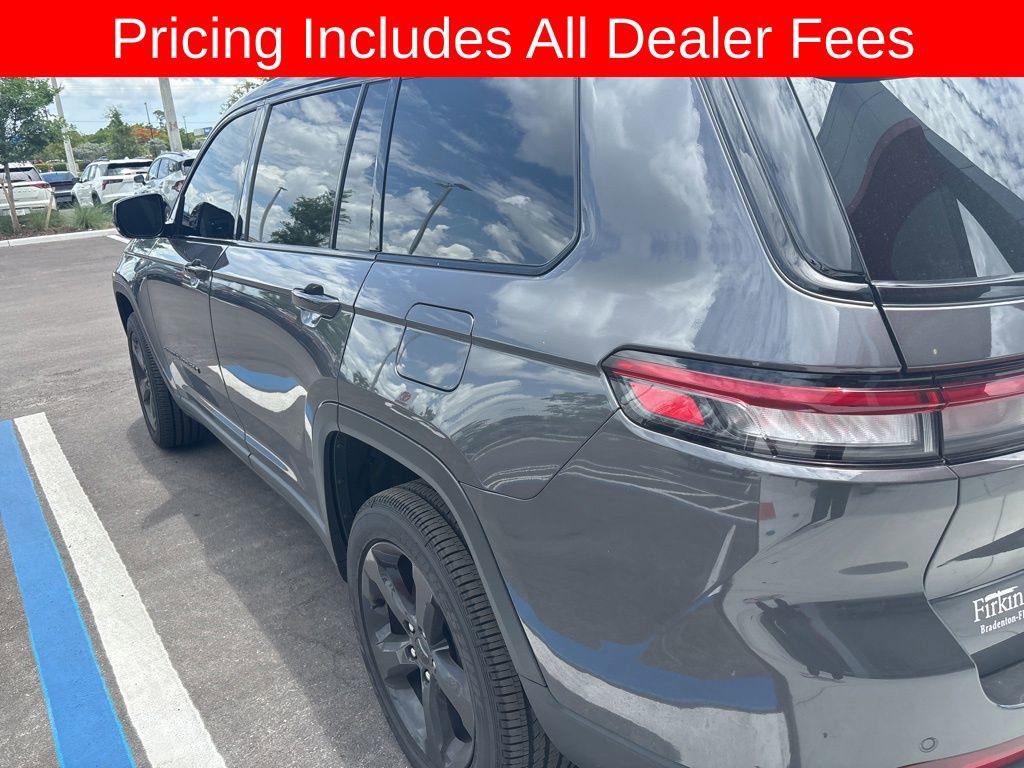 Used 2025 Jeep Grand Cherokee L Altitude RWD image 4