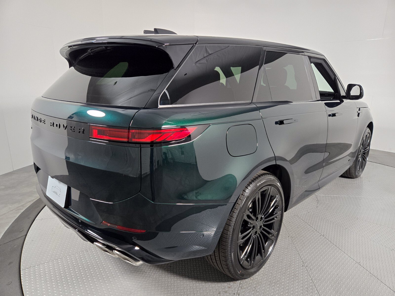 New 2027 Land Rover Range Rover Sport Dynamic SE AWD/4WD image 2