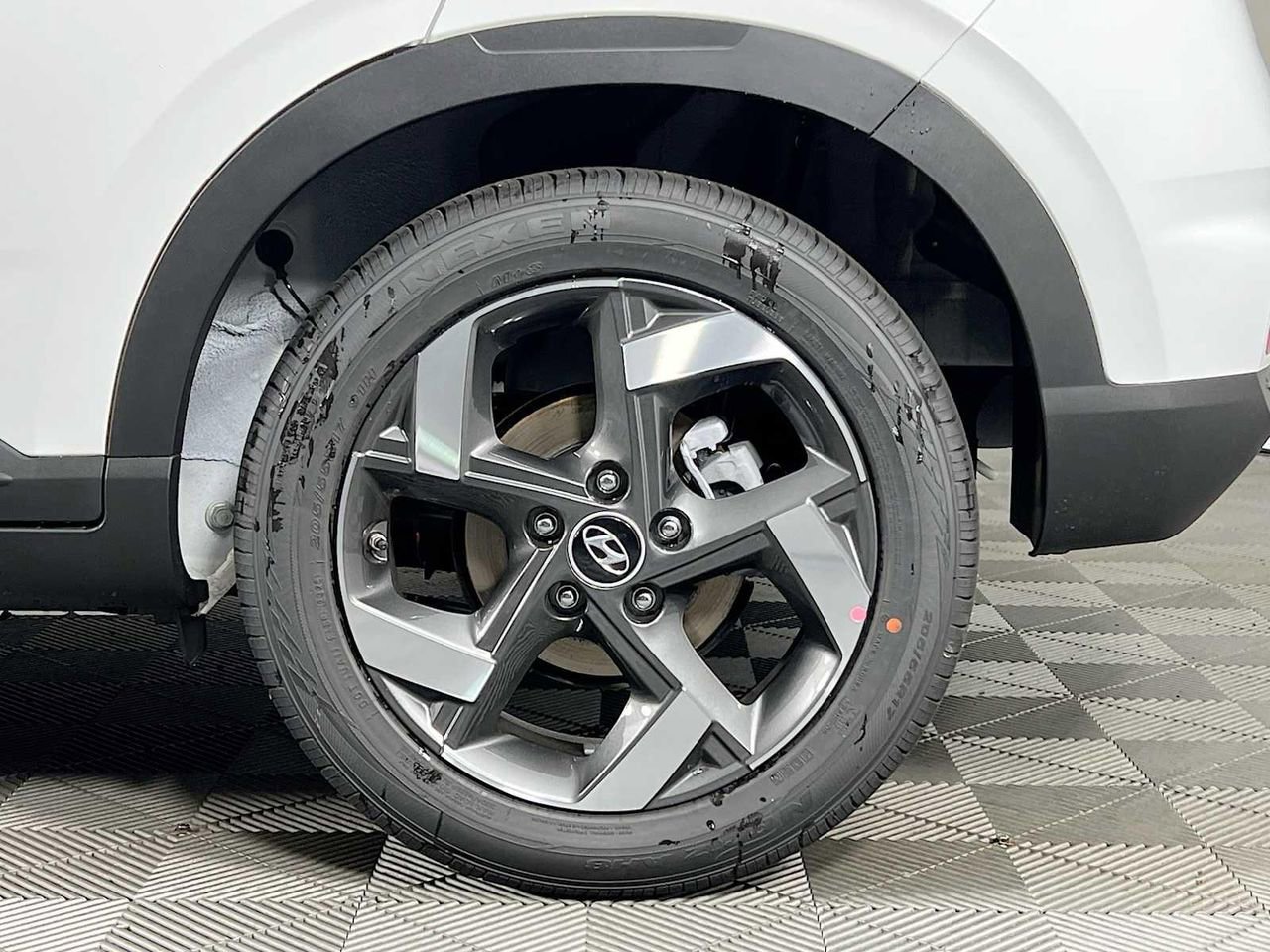 New 2025 Hyundai Venue SEL image 19