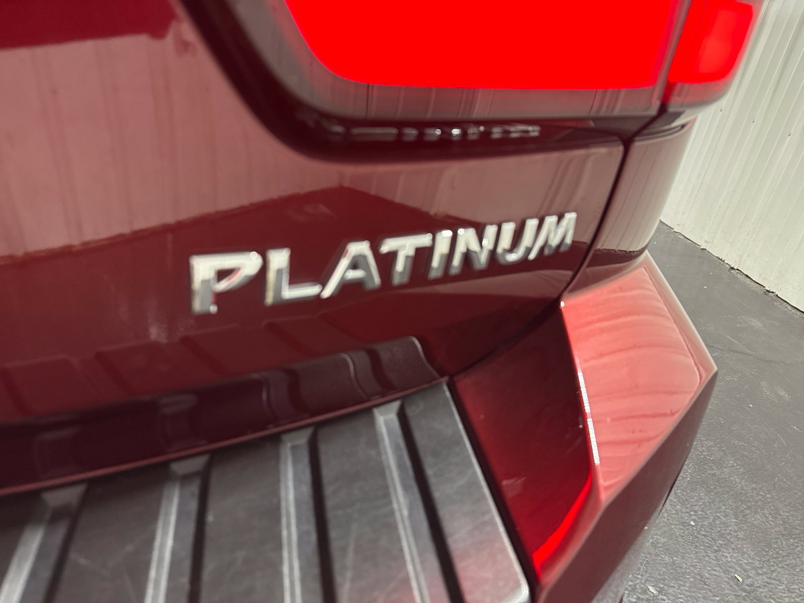 Used 2023 Nissan Armada Platinum w/ Captain's Chairs Package AWD/4WD image 63