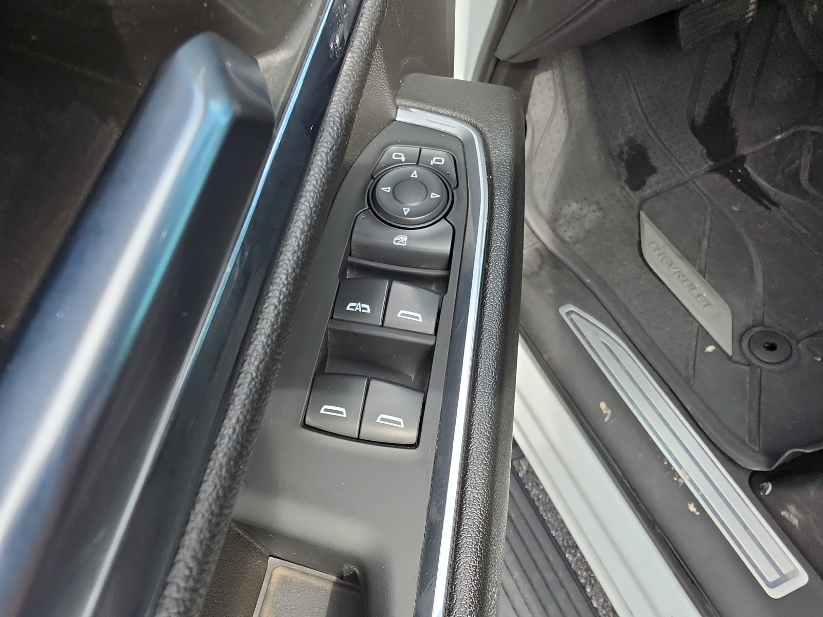 Used 2023 Chevrolet Silverado 1500 RST AWD/4WD image 13