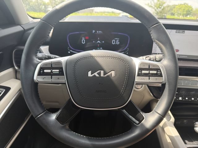 Used 2025 Kia Telluride S FWD image 28