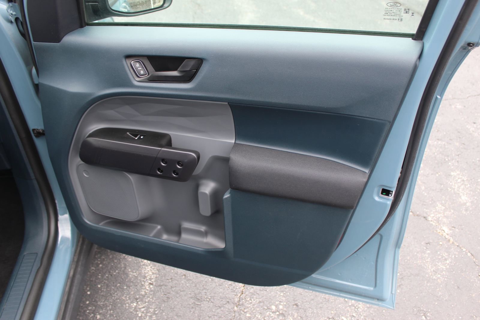 Used 2023 Ford Maverick XL image 11