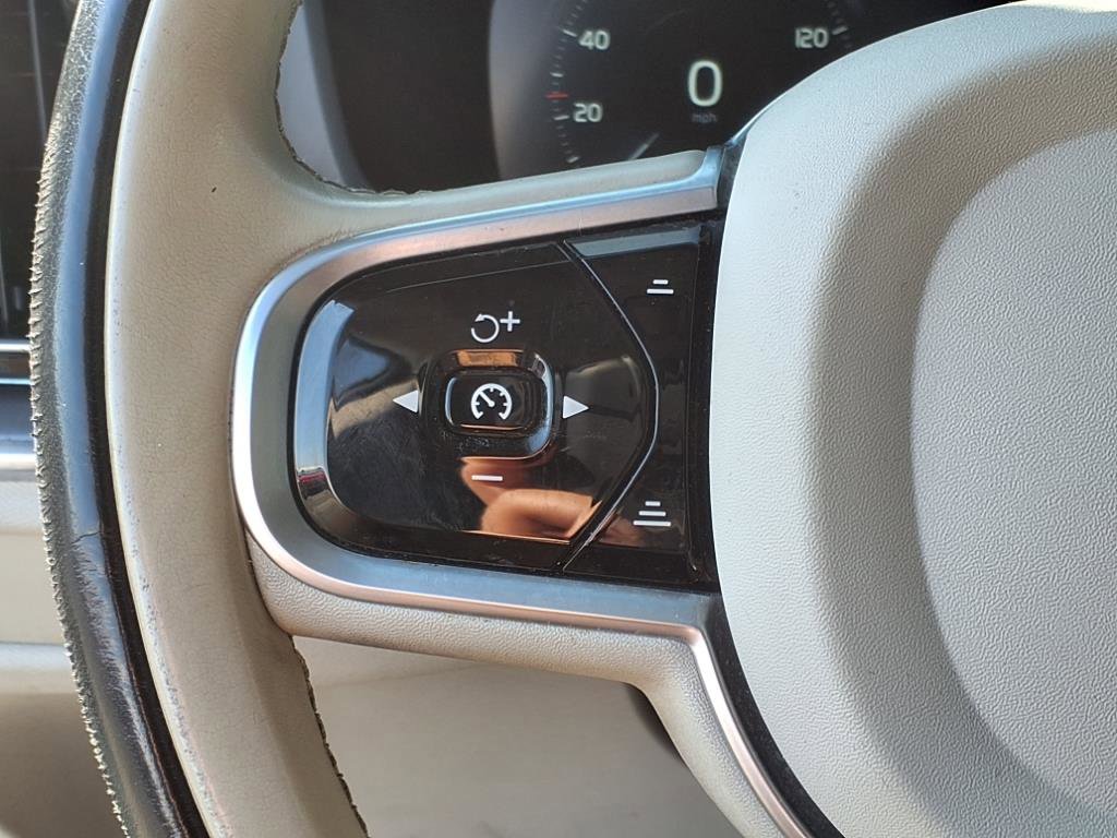 Used 2020 Volvo S60 T5 Momentum w/ Protection Package Premier image 18