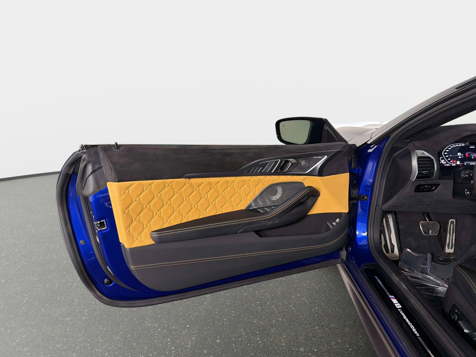 Used 2024 BMW M8 Competition image 28