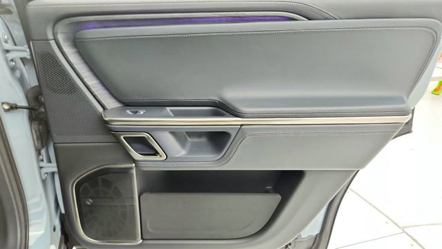 Used 2024 Rivian R1S Adventure image 28