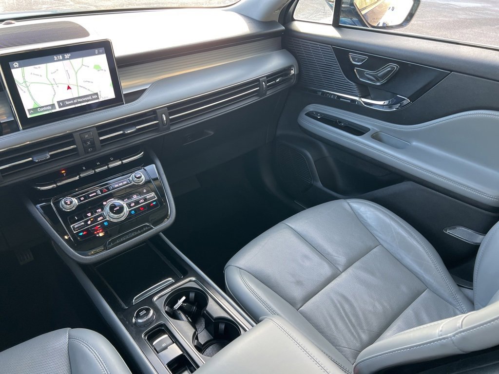 Used 2020 Lincoln Corsair Standard w/ Premium Package image 24