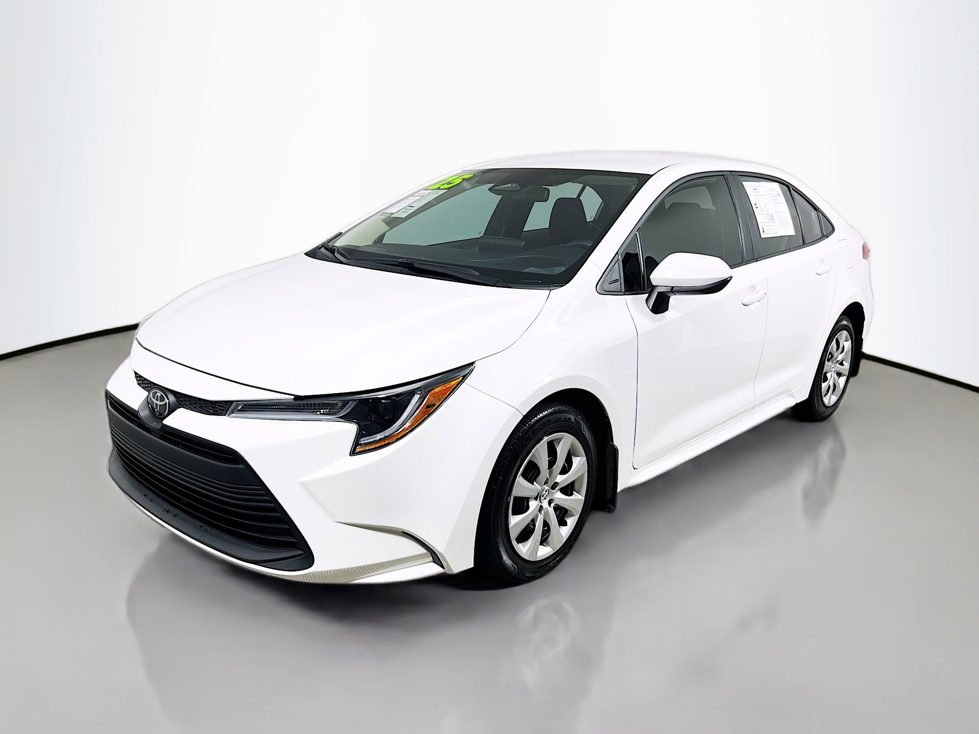 Used 2025 Toyota Corolla LE image 10