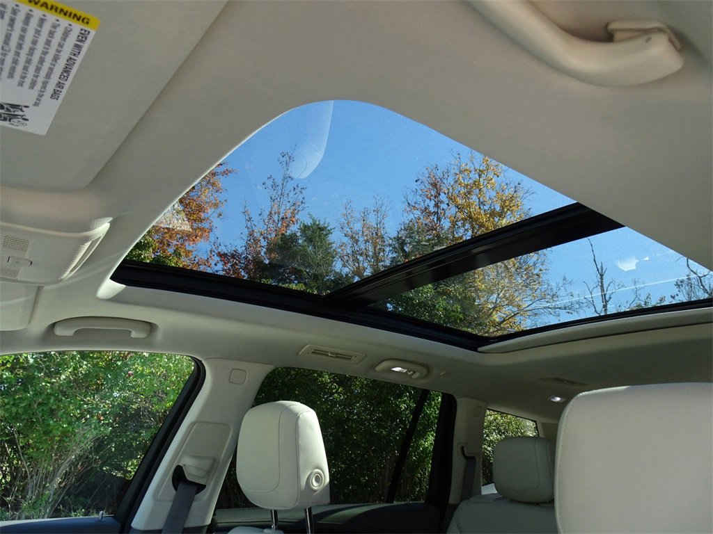 Certified 2023 Cadillac XT6 Premium Luxury w/ Technology Package image 12