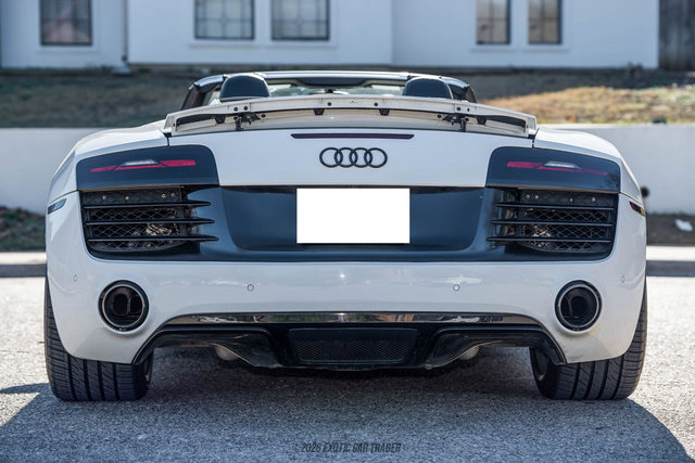 Used 2015 Audi R8 V8 w/ Full Leather Package image 7