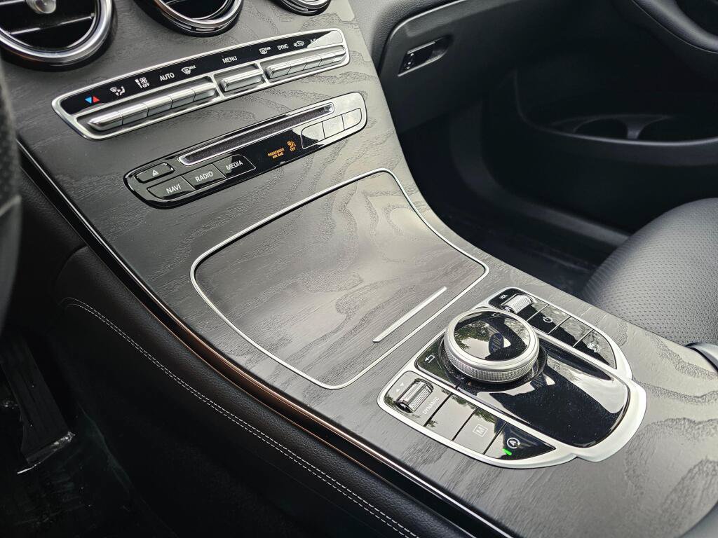 Used 2019 Mercedes-Benz GLC 300 4MATIC image 30