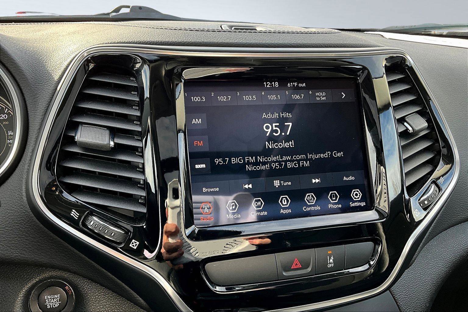 Used 2022 Jeep Cherokee Limited image 8