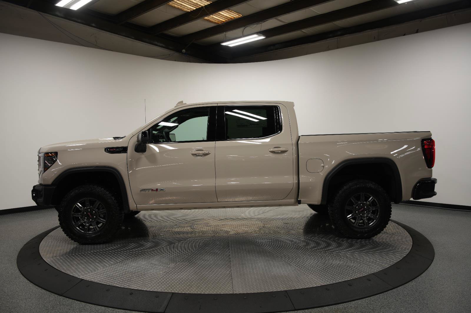 New 2026 GMC Sierra 1500 AT4X AWD/4WD image 4