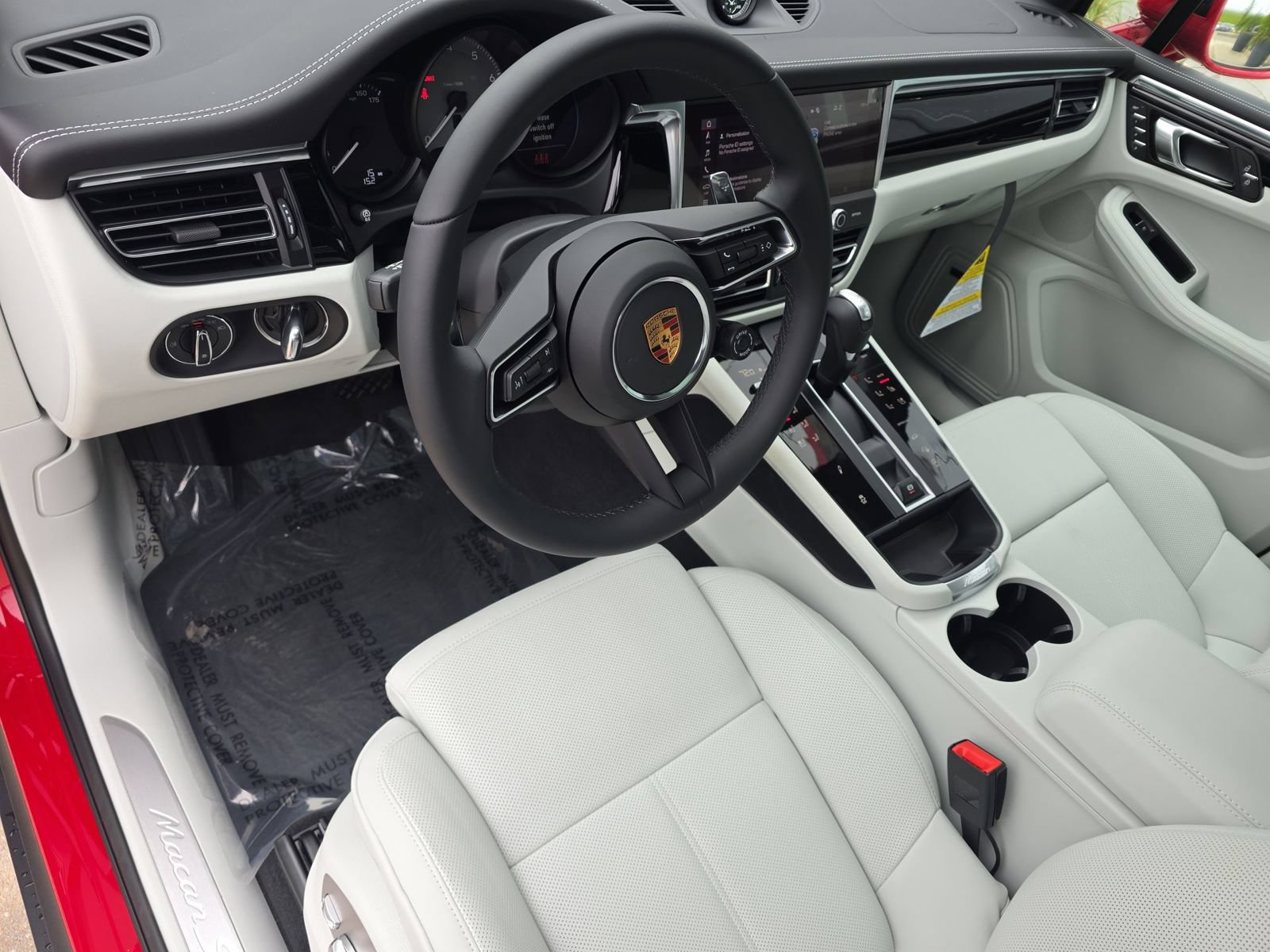 New 2026 Porsche Macan S AWD/4WD image 4