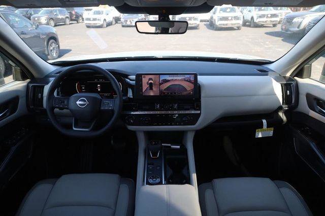 New 2026 Nissan Pathfinder SL AWD/4WD image 7