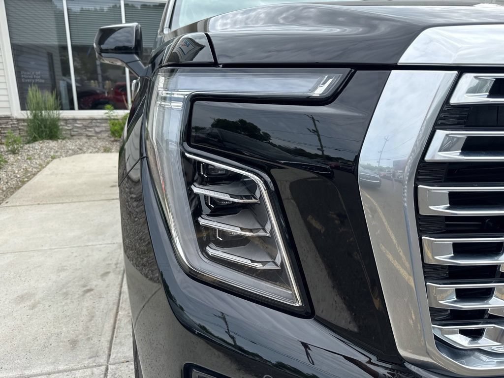 Used 2026 GMC Yukon Denali w/ Sun & Power Step Package AWD/4WD image 89