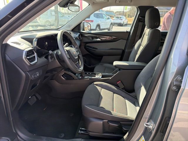 Used 2024 Chevrolet TrailBlazer LS image 12