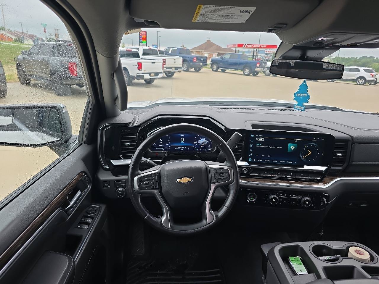 Used 2023 Chevrolet Silverado 1500 LT AWD/4WD image 15