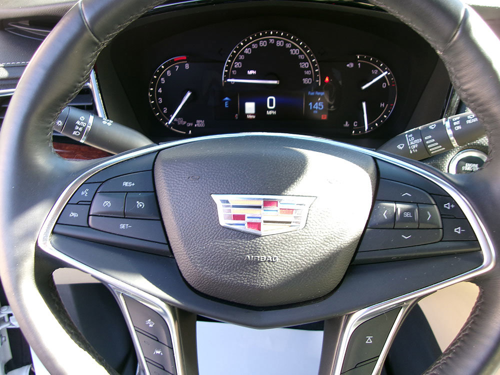 Used 2017 Cadillac XT5 Premium Luxury w/ Driver Assist Package AWD/4WD image 19