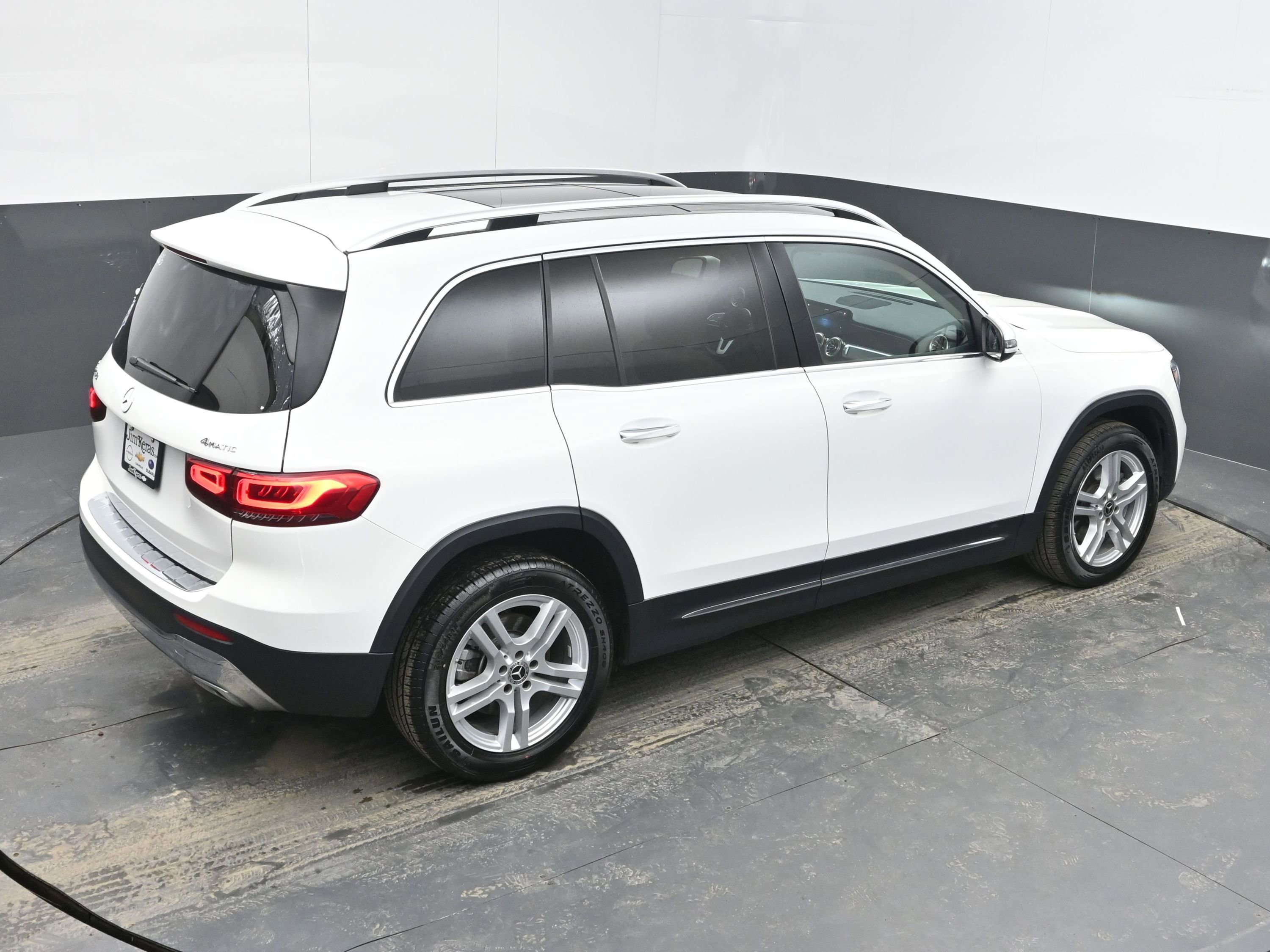 Used 2023 Mercedes-Benz GLB 250 4MATIC w/ Premium Package image 37