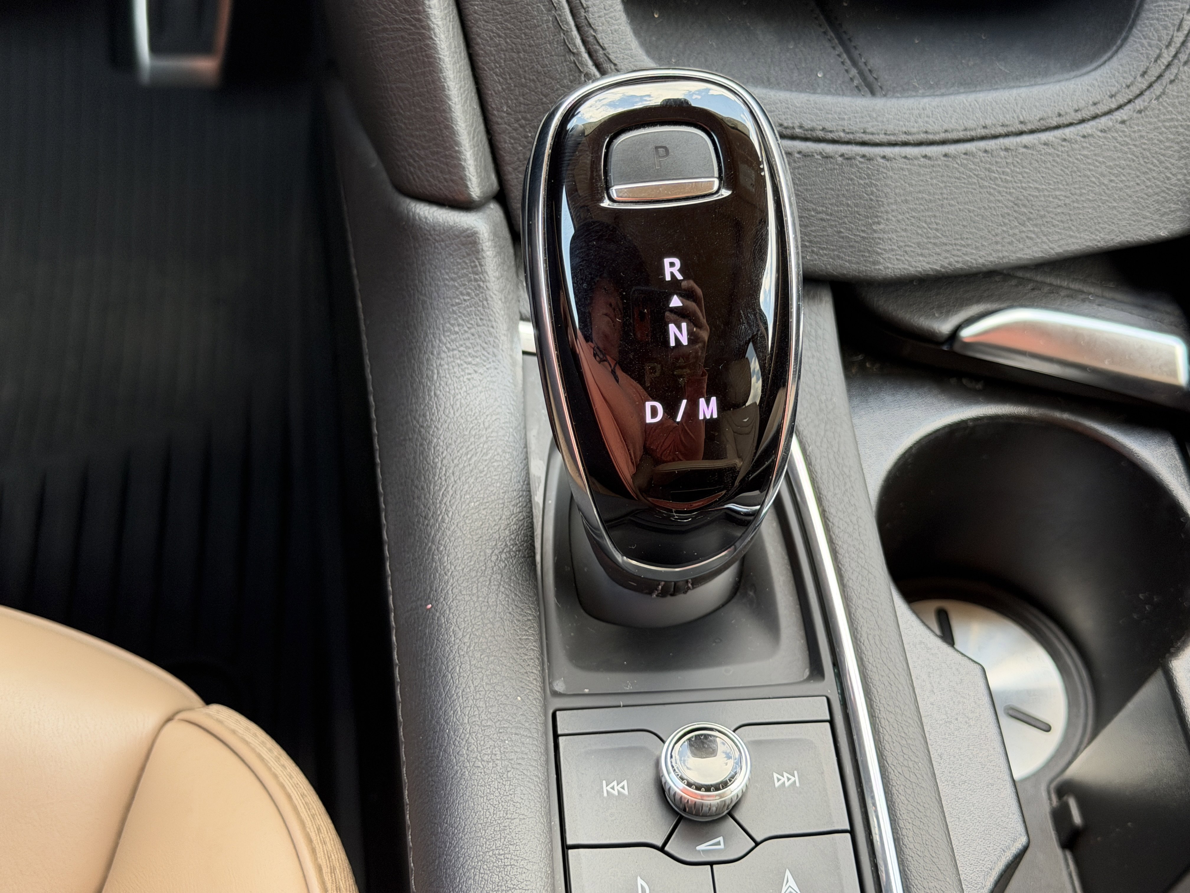 Certified 2025 Cadillac XT6 Sport w/ Platinum Package image 27