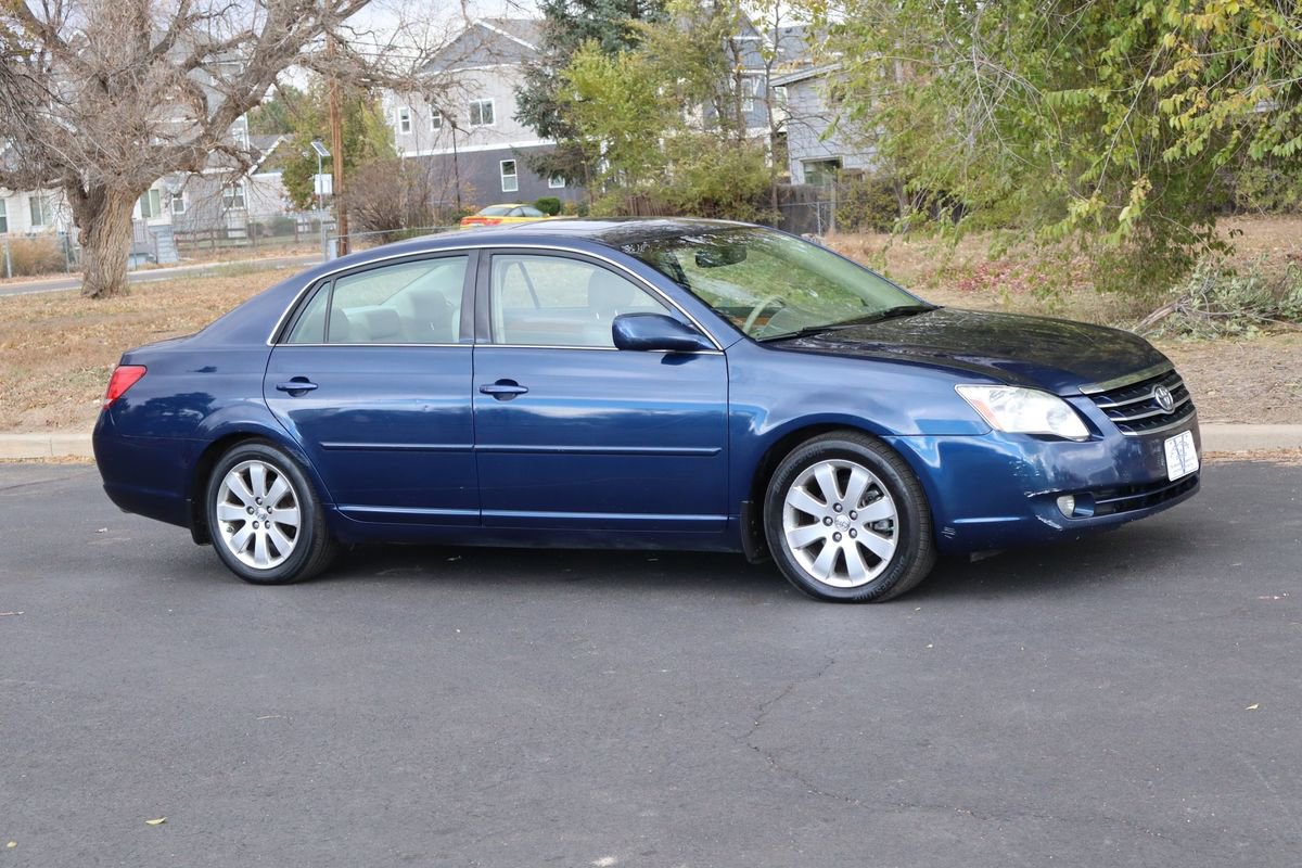 Used 2007 Toyota Avalon XL image 2