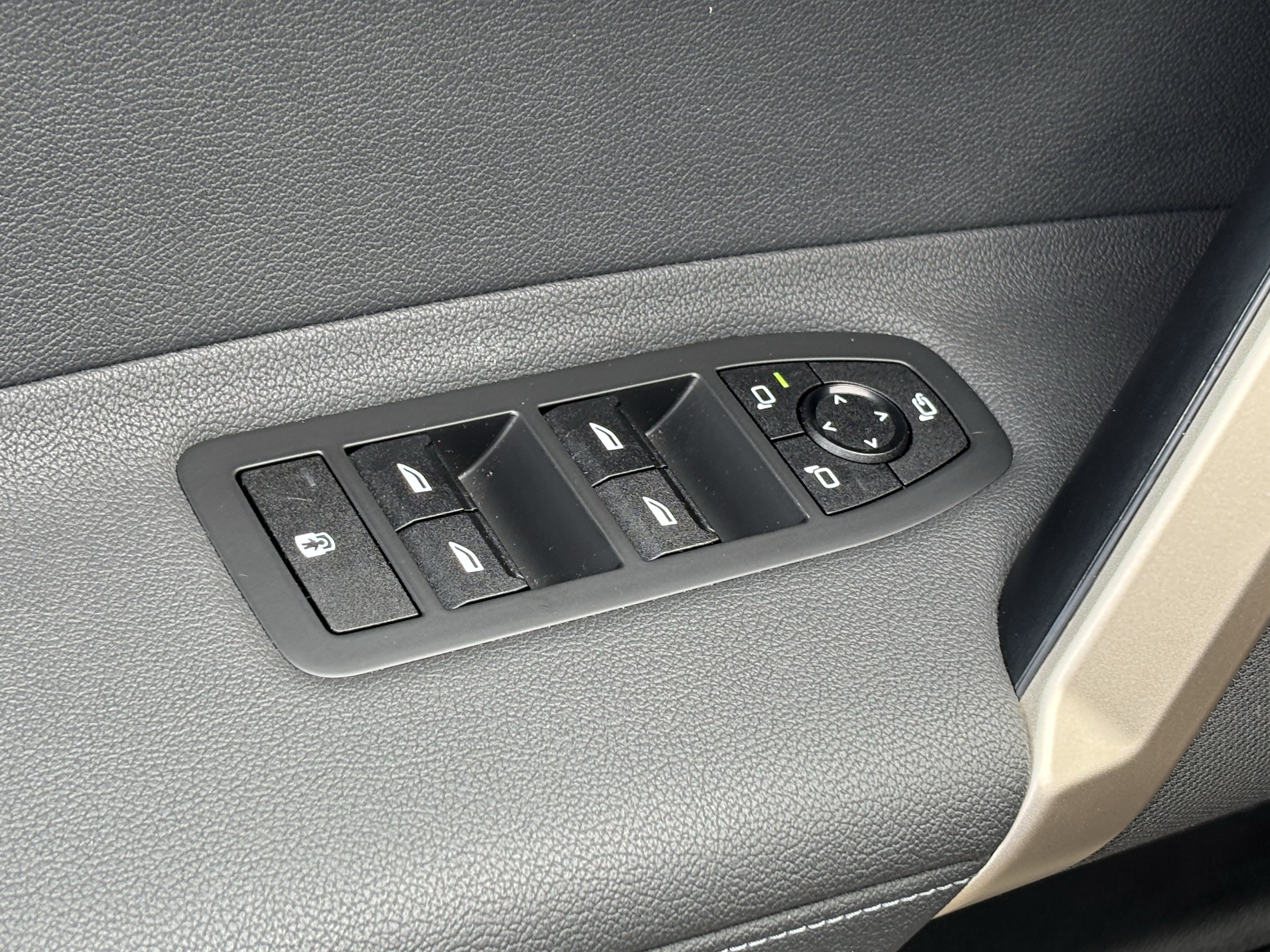 Certified 2024 BMW iX xDrive50 AWD/4WD image 15