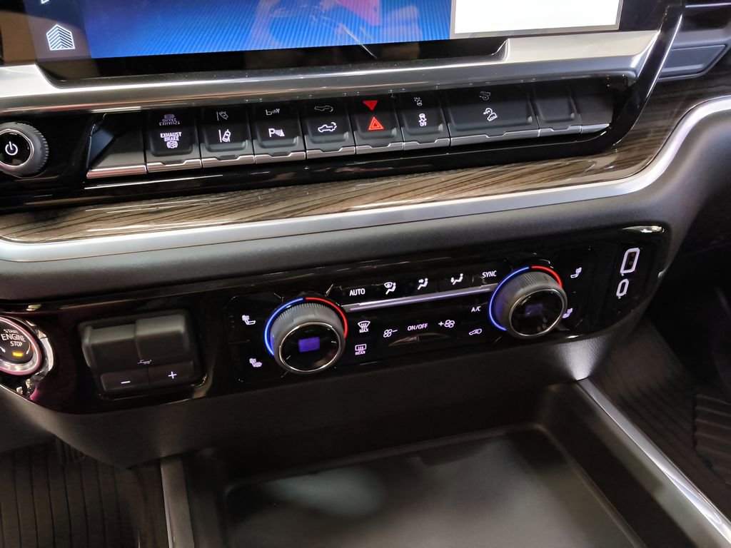 Used 2026 Chevrolet Silverado 2500 LT w/ All Star Edition AWD/4WD image 28