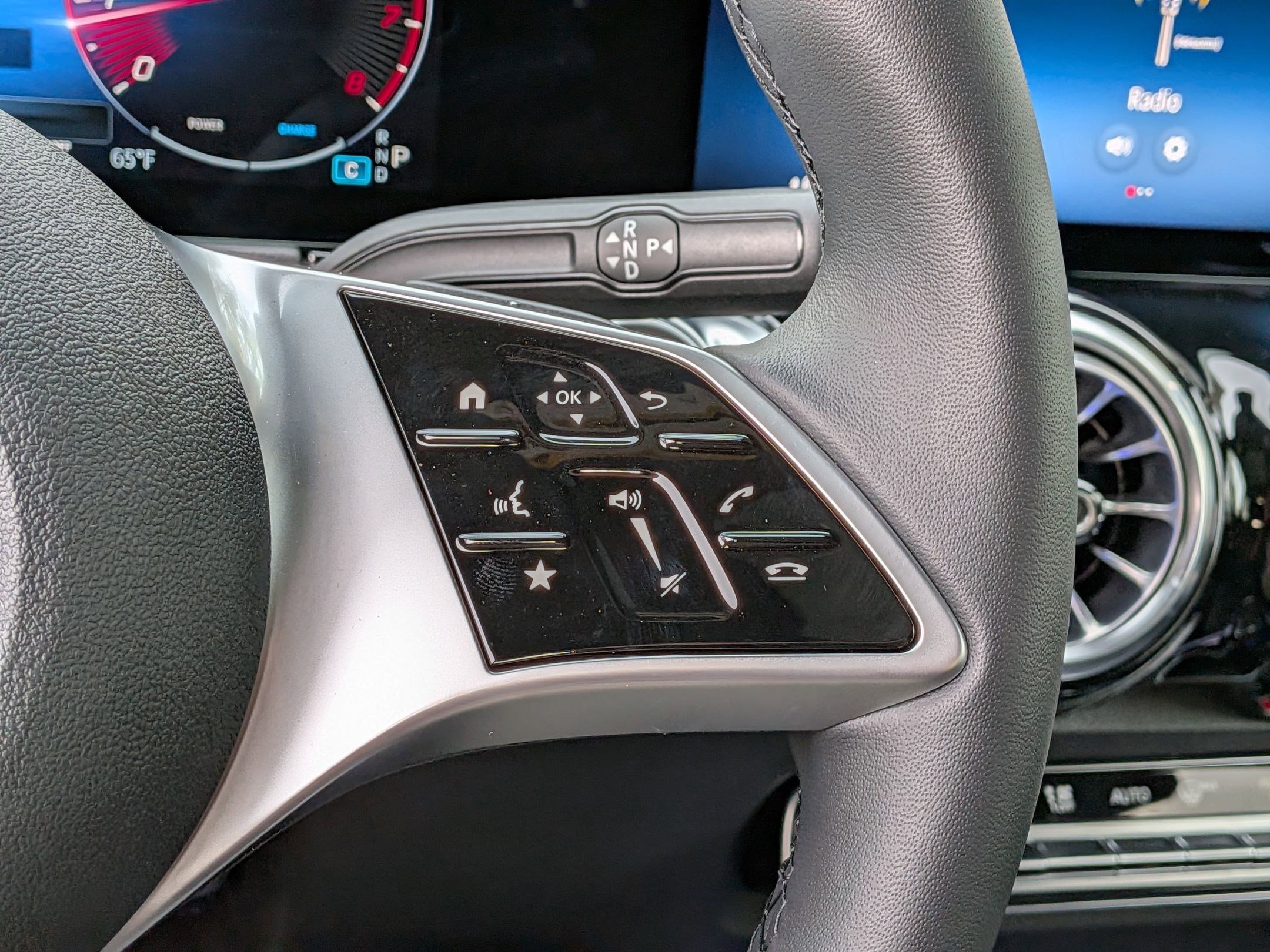 New 2026 Mercedes-Benz GLB 250 4MATIC image 21