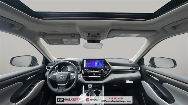 New 2026 Toyota Highlander XLE image 10