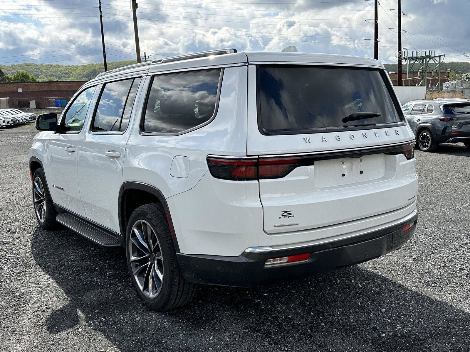 Used 2022 Jeep Wagoneer Series II w/ Premium Group I image 6