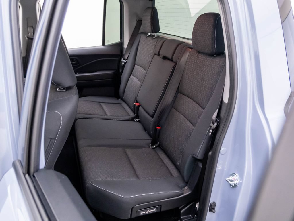Used 2025 Honda Ridgeline Sport image 17