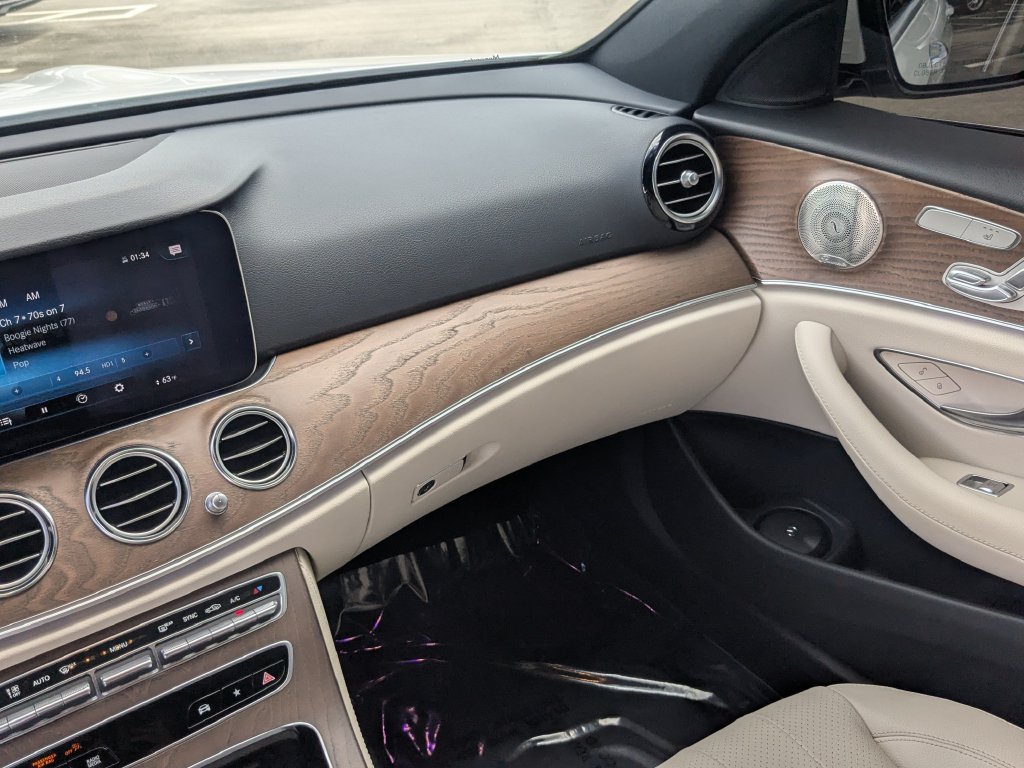 Used 2023 Mercedes-Benz E 350 4MATIC Sedan image 4