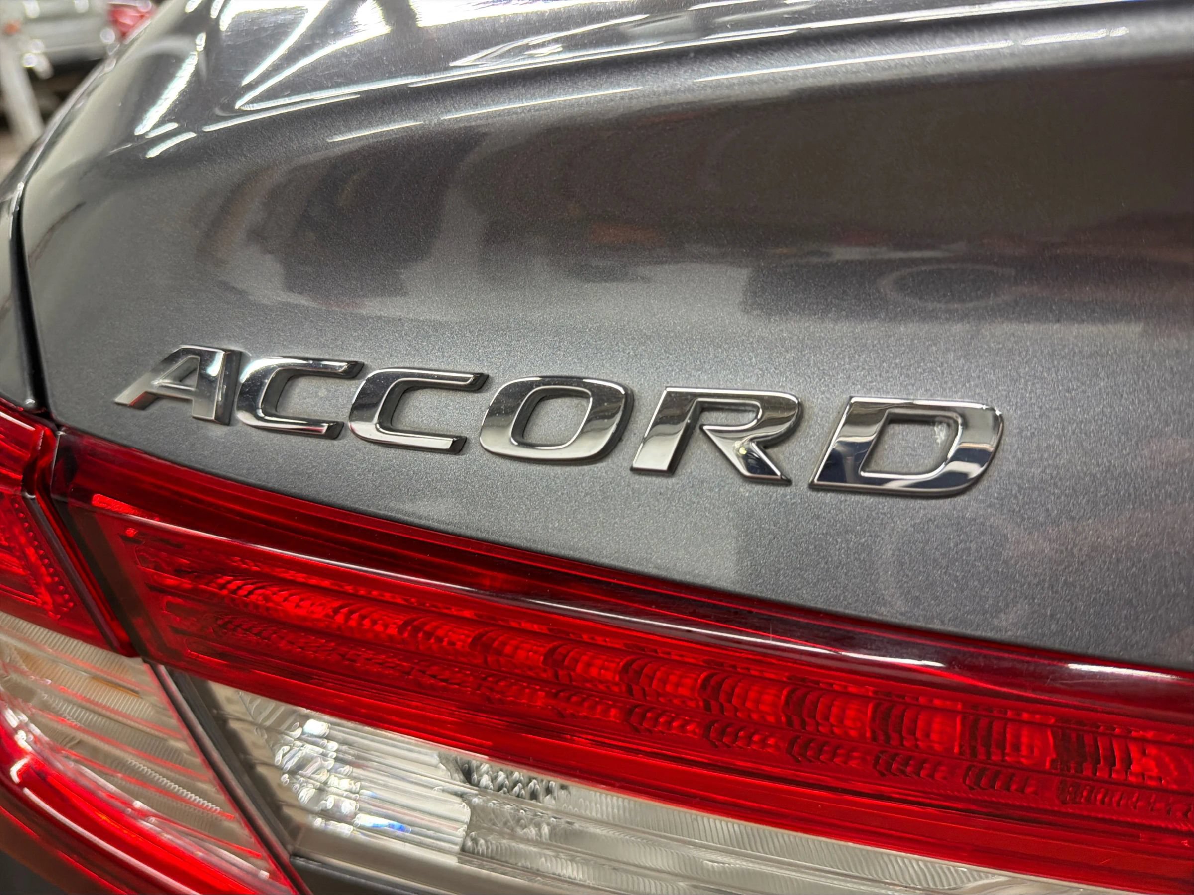 Used 2020 Honda Accord EX image 40