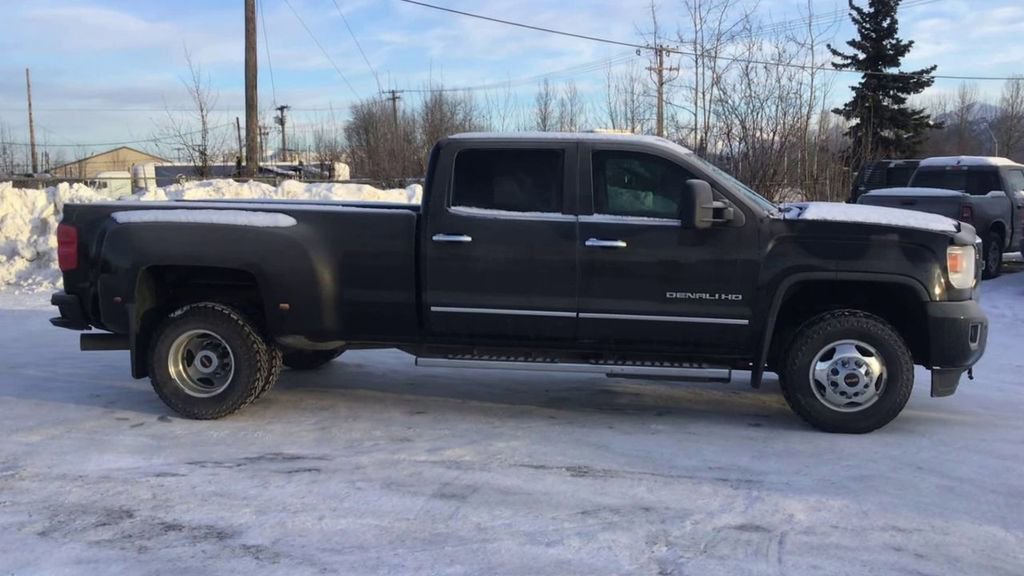Used 2015 GMC Sierra 3500 Denali image 9
