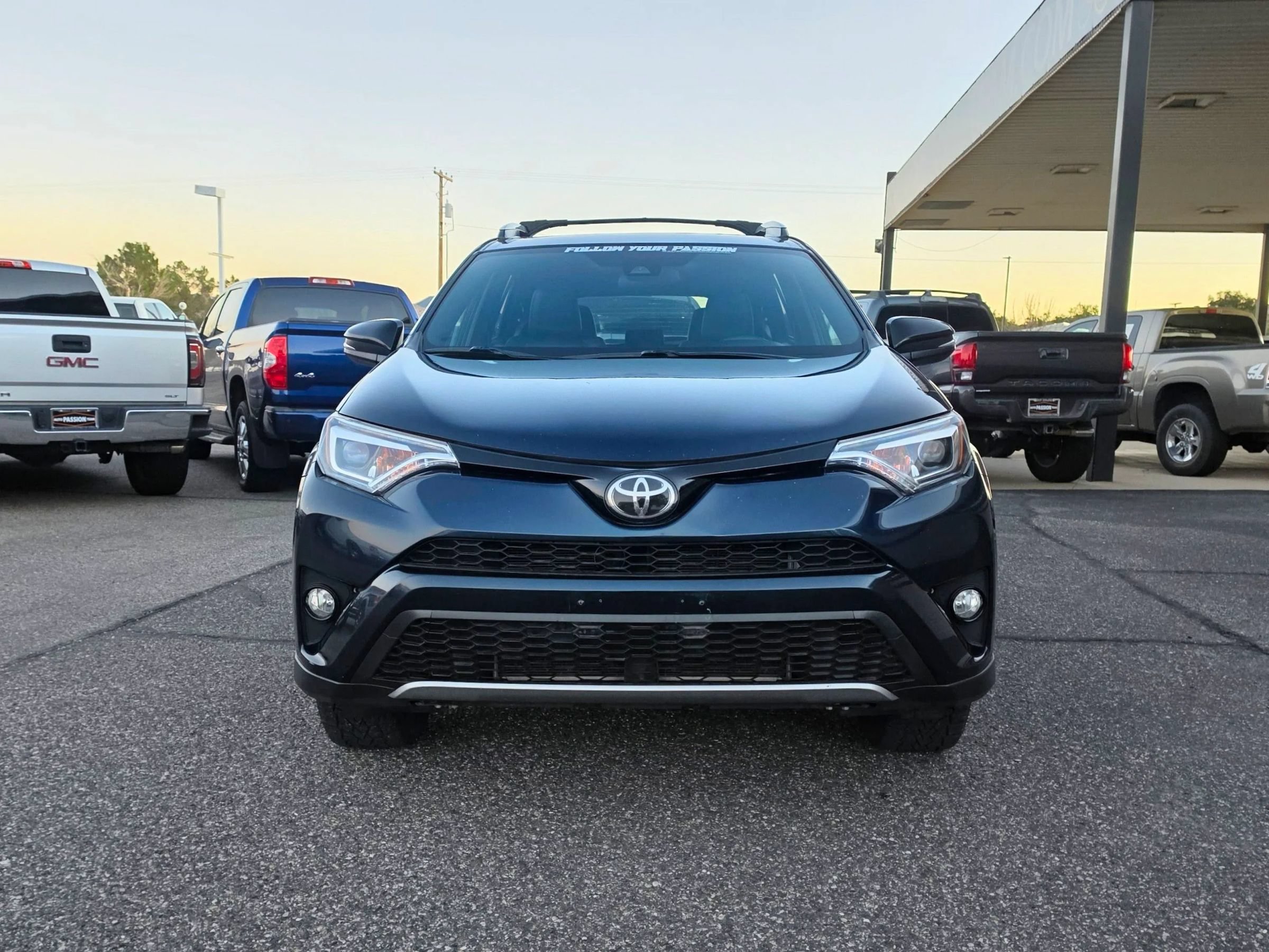 Used 2018 Toyota RAV4 SE FWD image 8