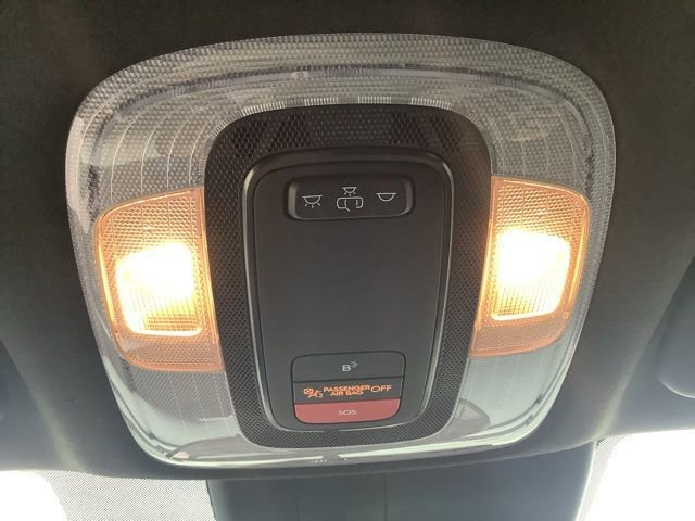 Used 2025 Hyundai Elantra SEL image 36