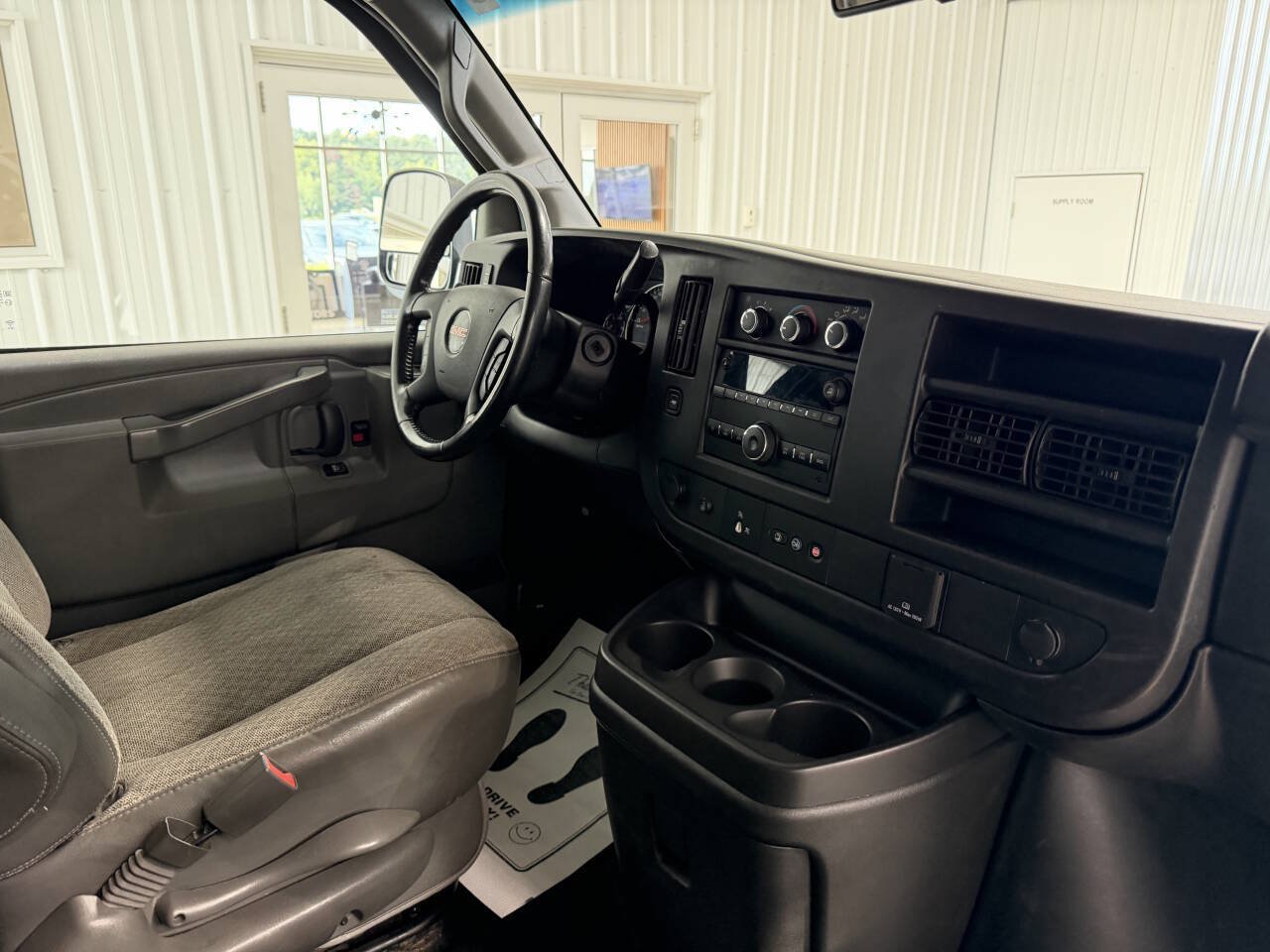 Used 2020 GMC Savana 2500 Extended w/ Driver Convenience Package RWD image 17